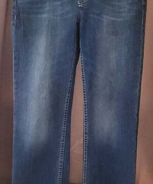 Calvin Klein Jeans Women's W31 L32 Straight Leg Denim Jeans in Medium Wash